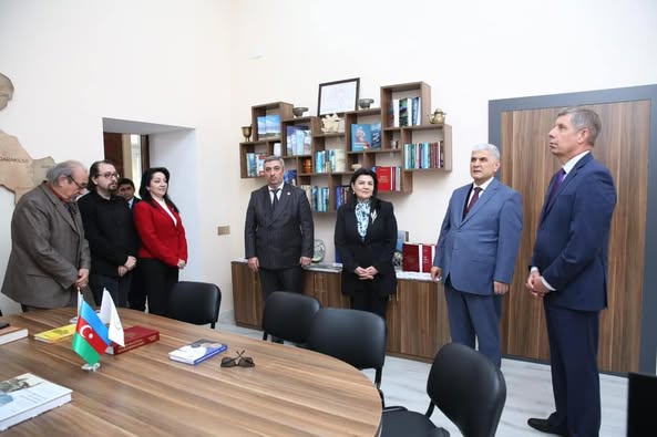 Sərdarlı ailəsi Qərbi Azərbaycan Araşdırmalar Mərkəzinin qonağı olub