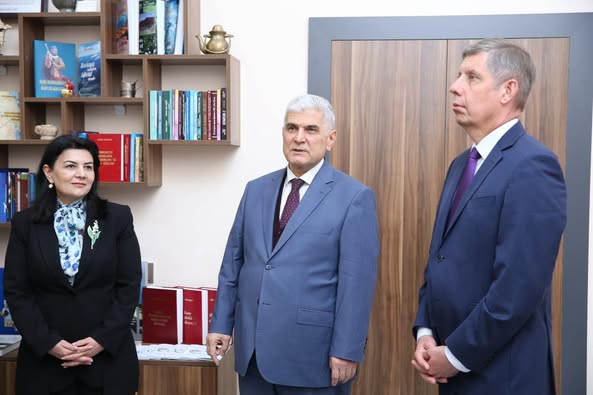Mixail Yevdokimov Qərbi Azərbaycan Araşdırmalar Mərkəzini ziyarət edib.