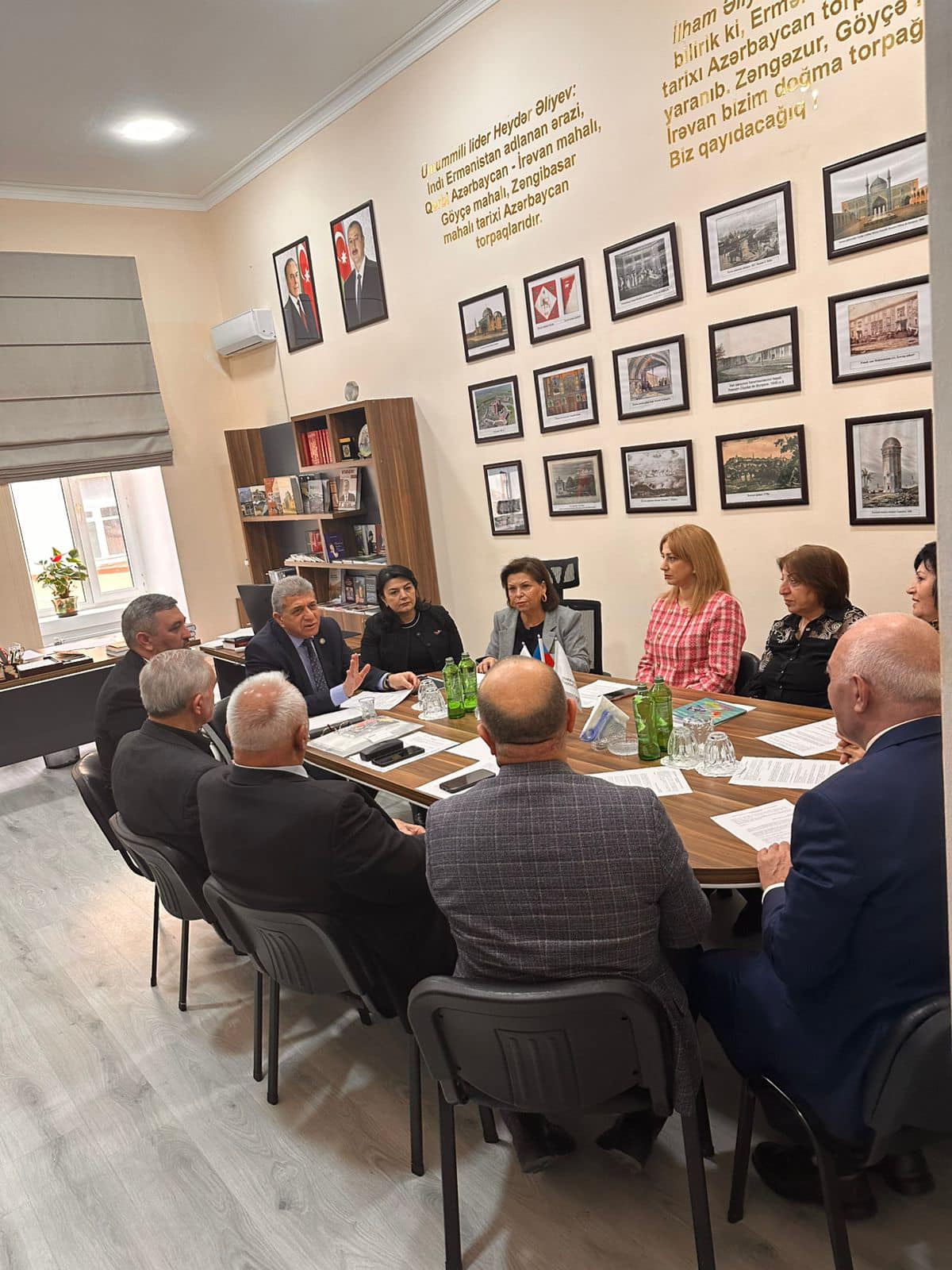 Qərbi Azərbaycan Araşdırmalar Mərkəzində, Qərbi Azərbaycan Dərələyəz mahalından olan bir qrup ziyalılarla görüş keçirilib.