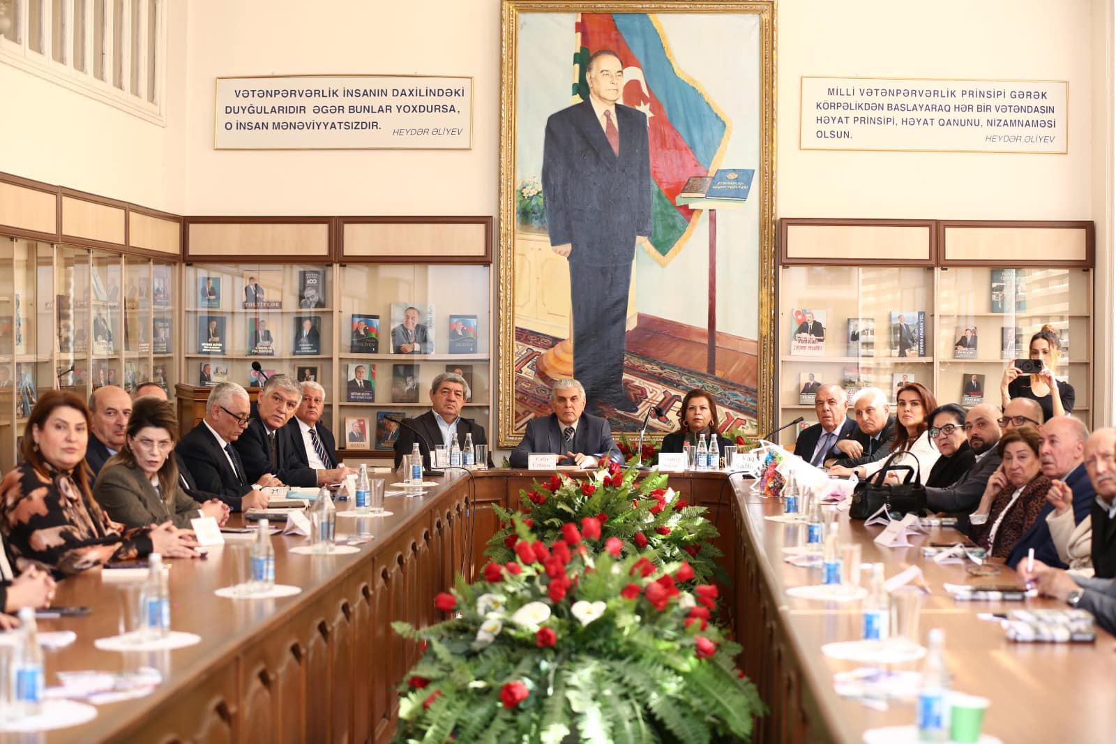 “Vedinin yanı dağlar” adlı təqdimat mərasimi