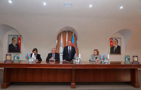 “Vətənim Qərbi Azərbaycan” albom-kataloqunun təqdimat mərasimi