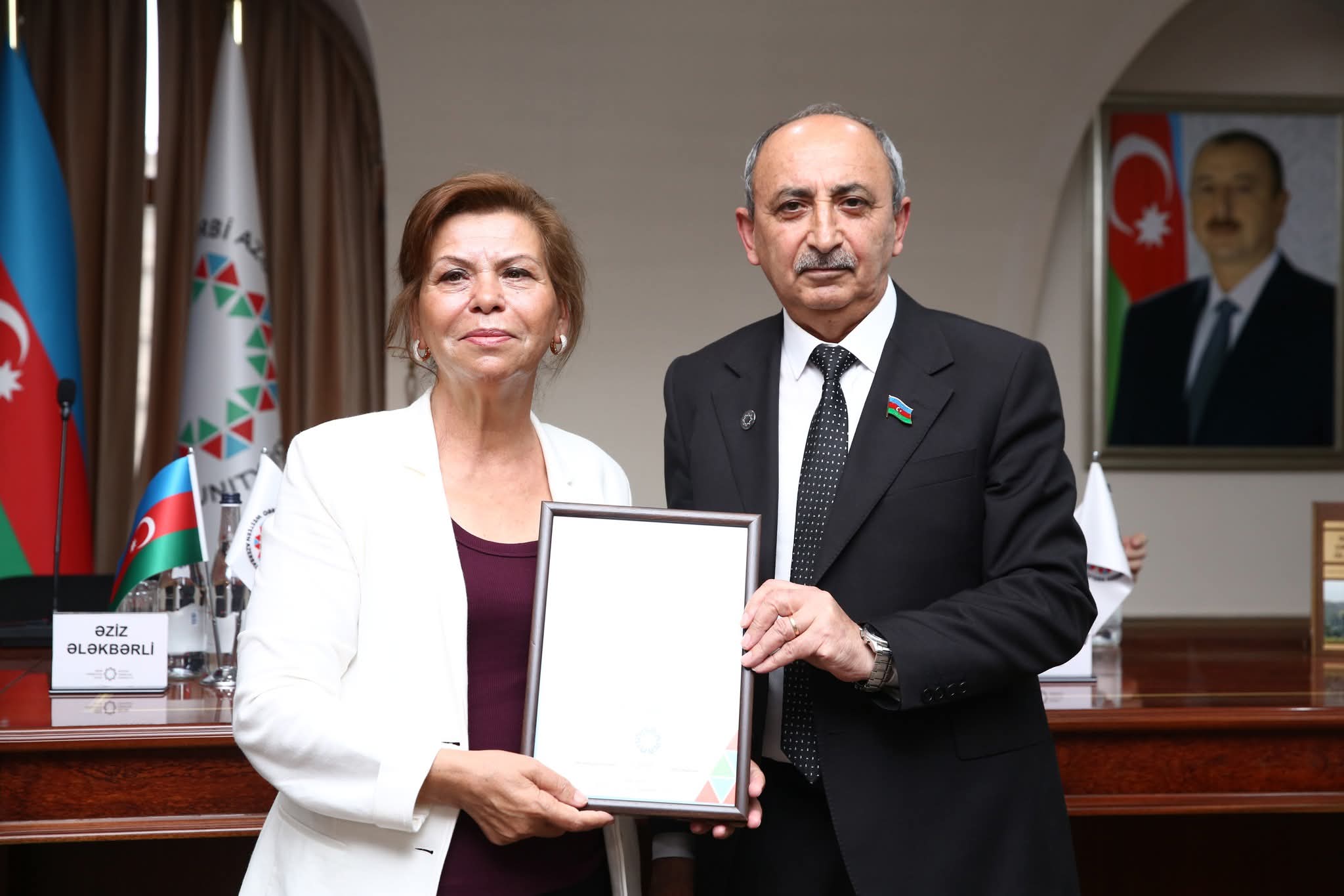 ADPU-NUN BEYNƏLXALQ ƏLAQƏLƏR ÜZRƏ PROREKTORU,PROFESSOR MAHİRƏ HÜSEYNOVA QAİ İDARƏ HEYƏTİNİN QƏRARI İLƏ FƏXRİ FƏRMANLA TƏLTİF EDİLİB.