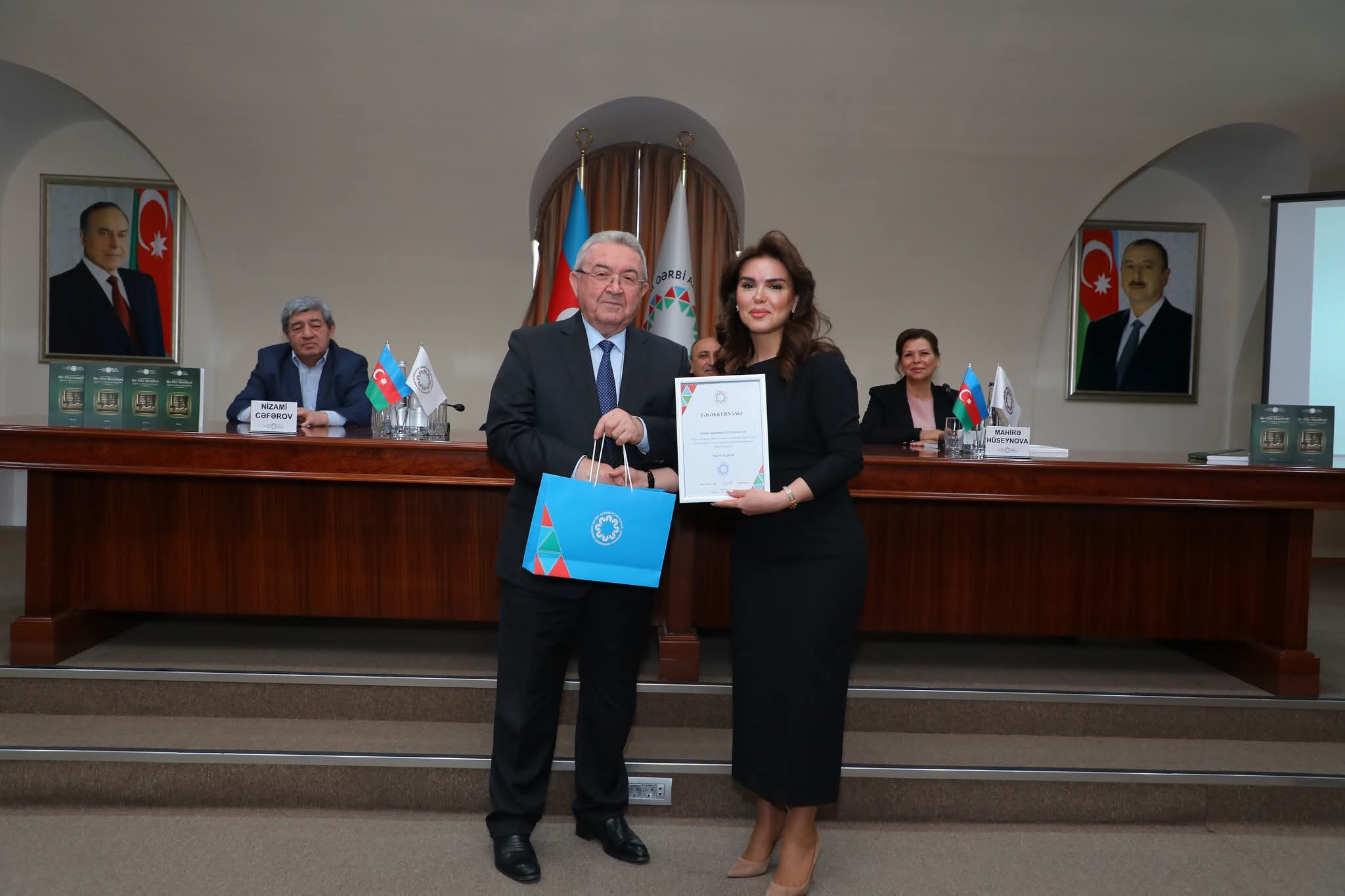 KÖNÜL HƏSƏNOVANI “BİR ELİN MANİFESTİ” ADLI  I ÜMUMRESPUBLİKA MÜSABİQƏSİNDƏ QAZANDIĞI UĞUR MÜNASİBƏTİLƏ TƏBRİK EDİRİK.