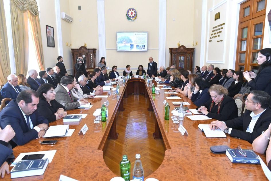 Qərbi Azərbaycan: danışan izlərin işığında” kitabının təqdimat