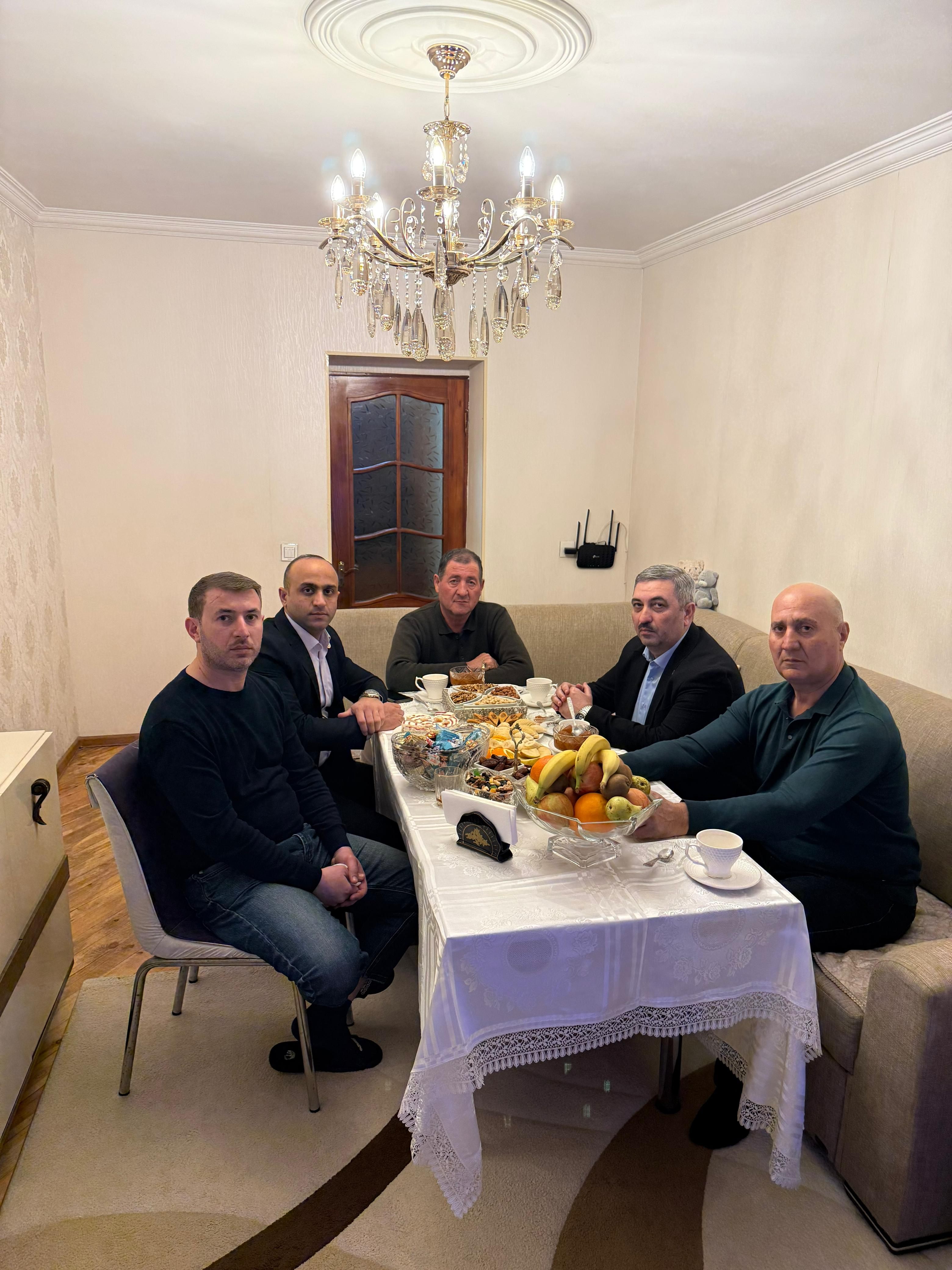 Müqəddəs Ramazan bayramı ilə əlaqədar şəhid Əli Əliyevin ailəsi ziyarət olunub.